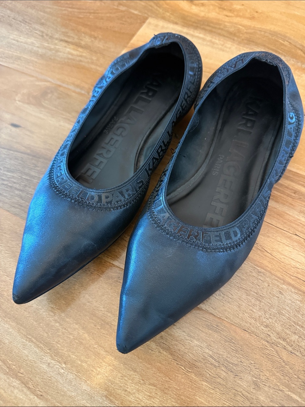 Karl Lagerfeld Vinette Black Pointed Toe Flats - Size 8M